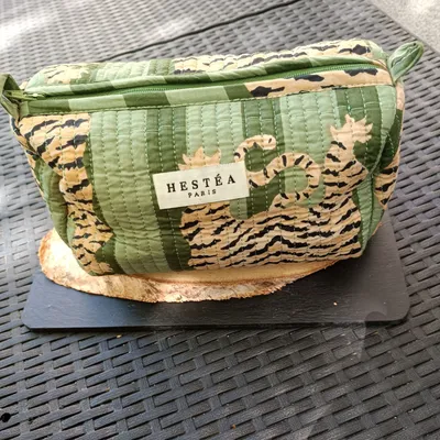 Trousse maquillage matelassée indien vert 